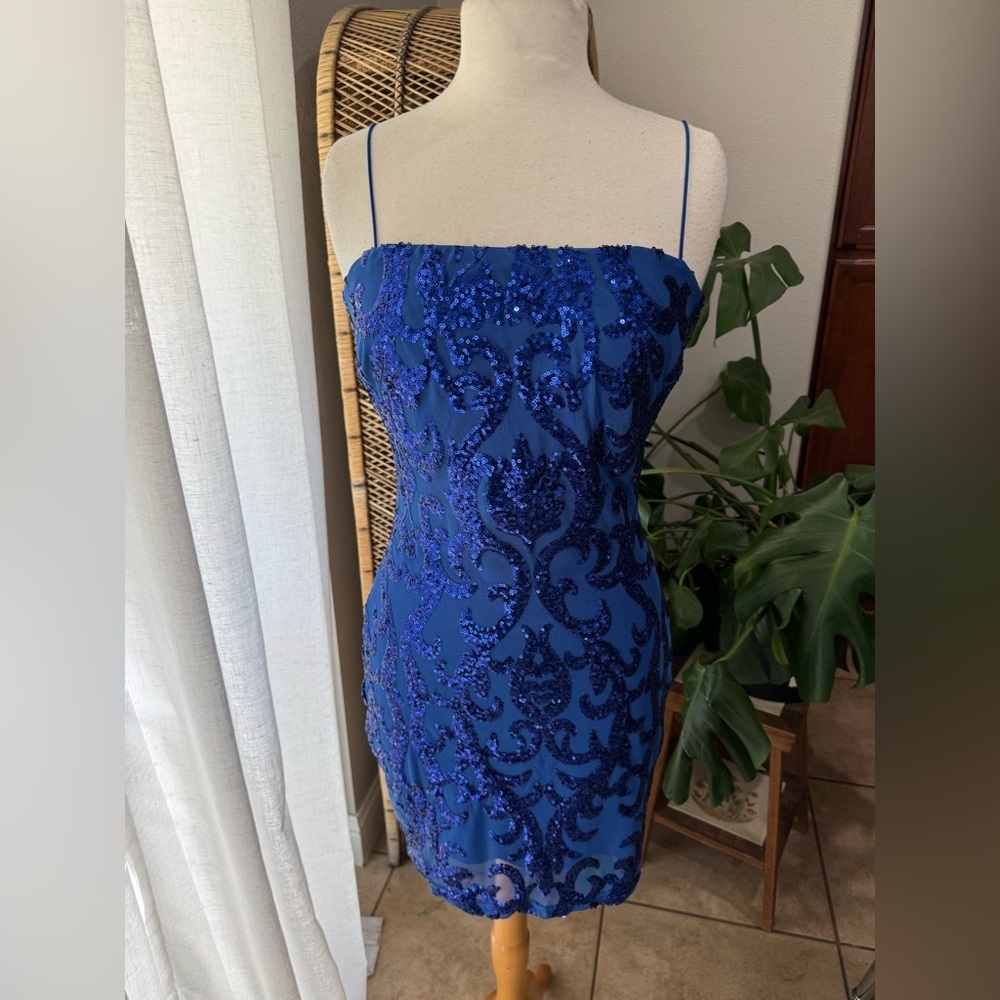 Windsor Blue Sequin Mini Dress‎ Size L Spaghetti Strap Bodycon
